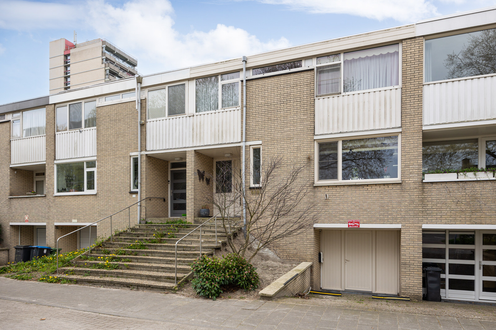 BL100186-16399-141518649