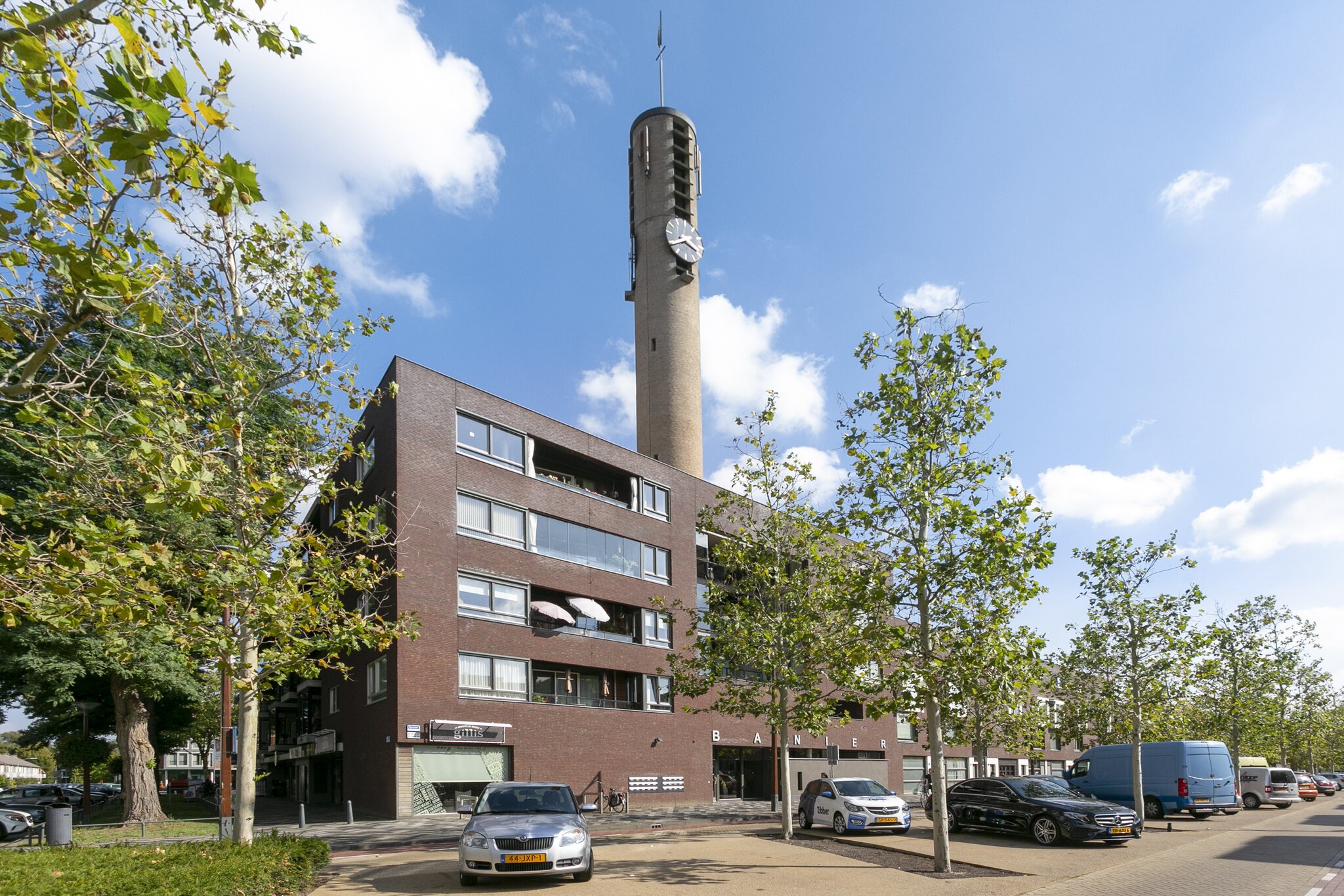 BL100061-12599-92537362