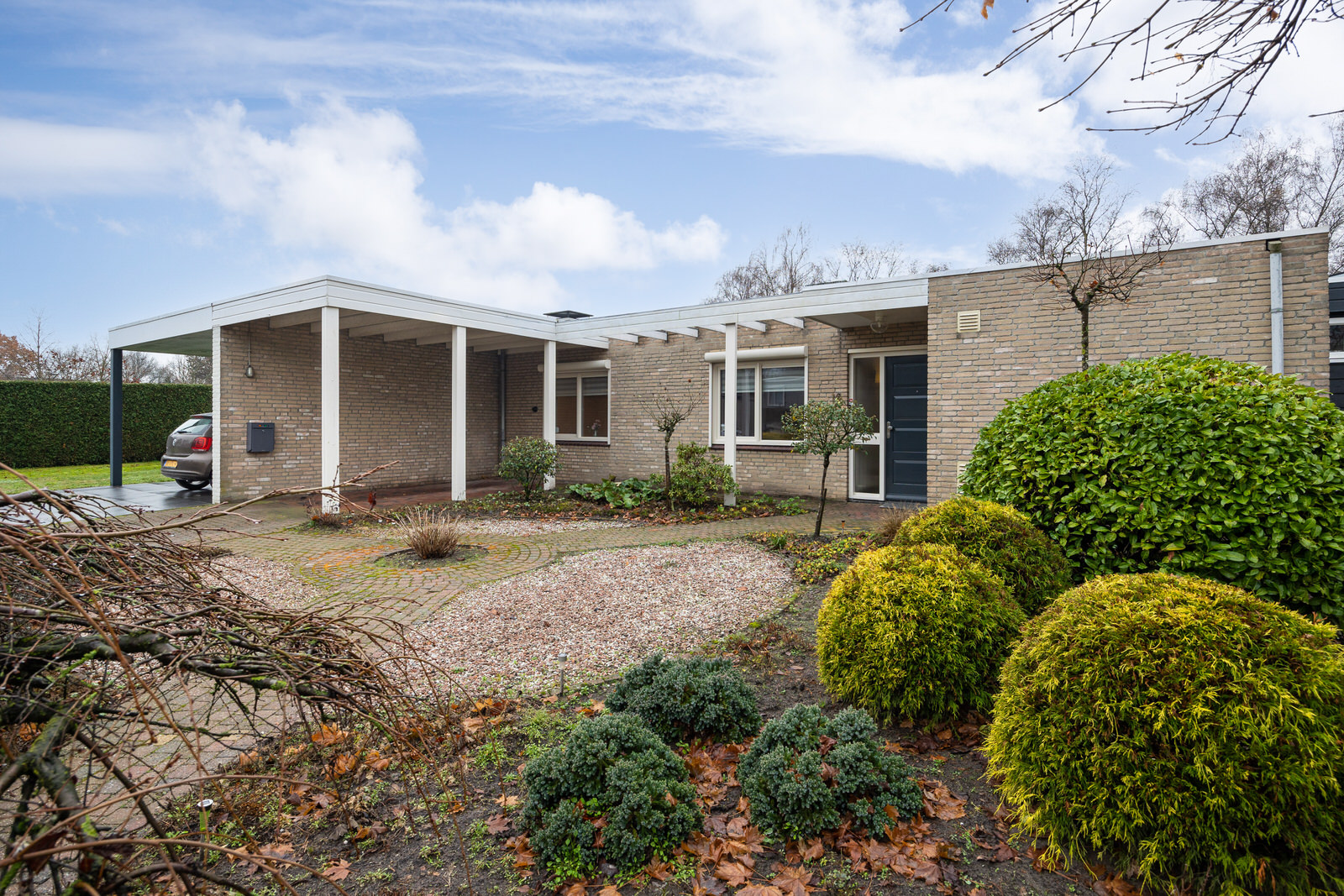 BL100179-15835-135651066