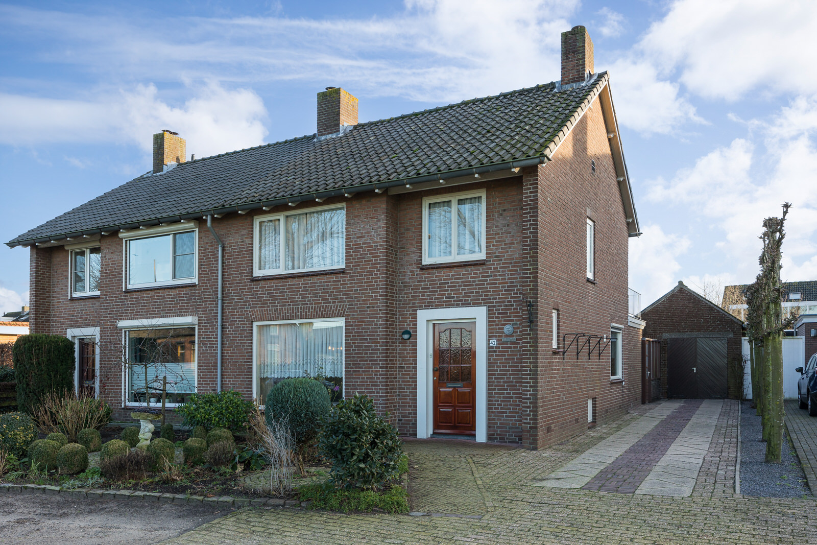 BL100181-16009-136619172