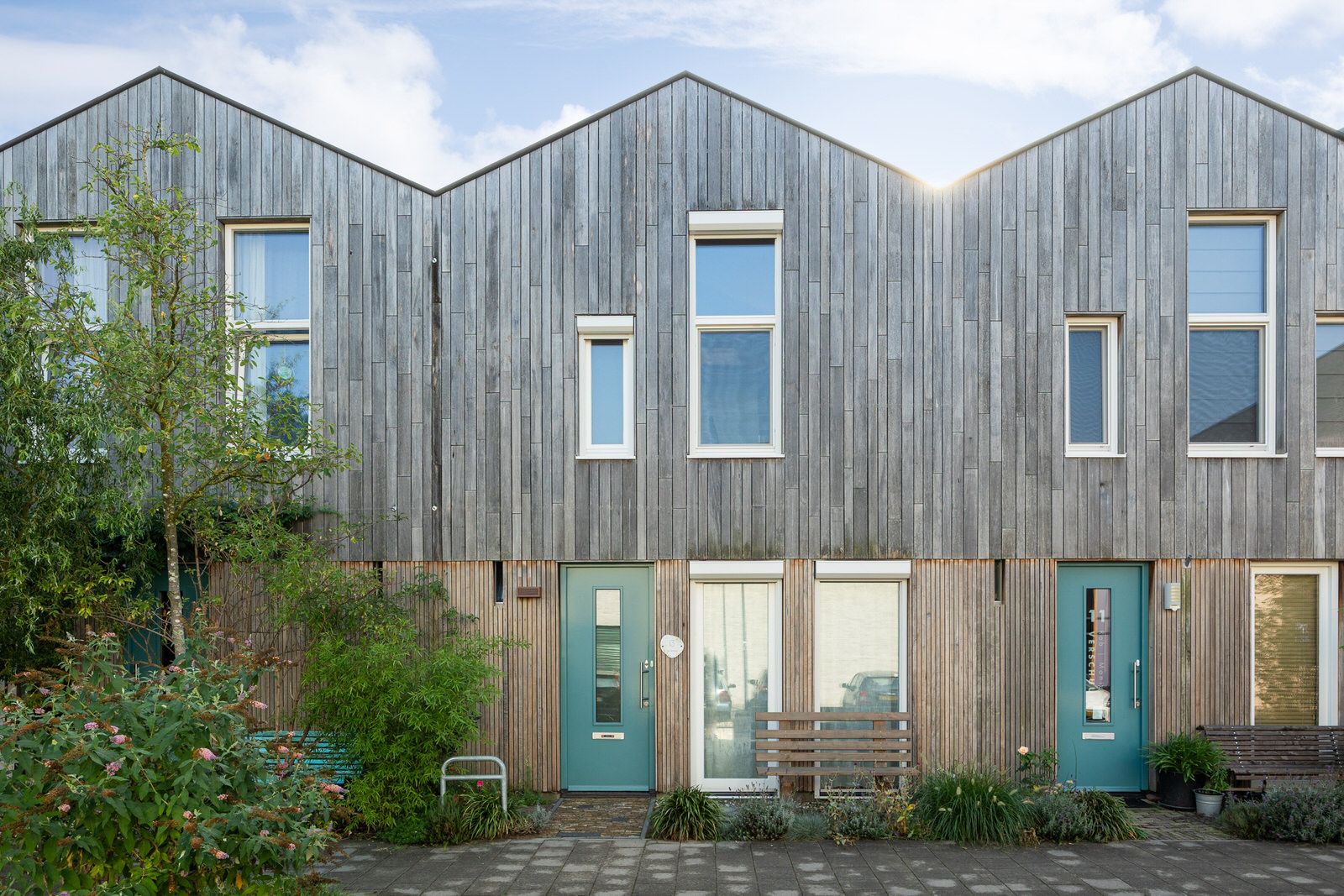 BL100199-17377-156071779