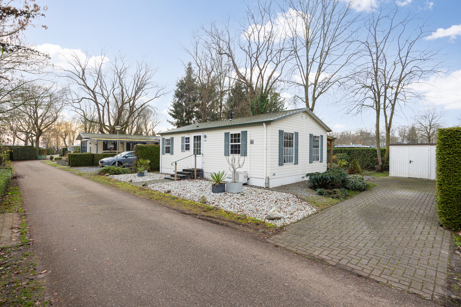 BL100283-22301-260386648